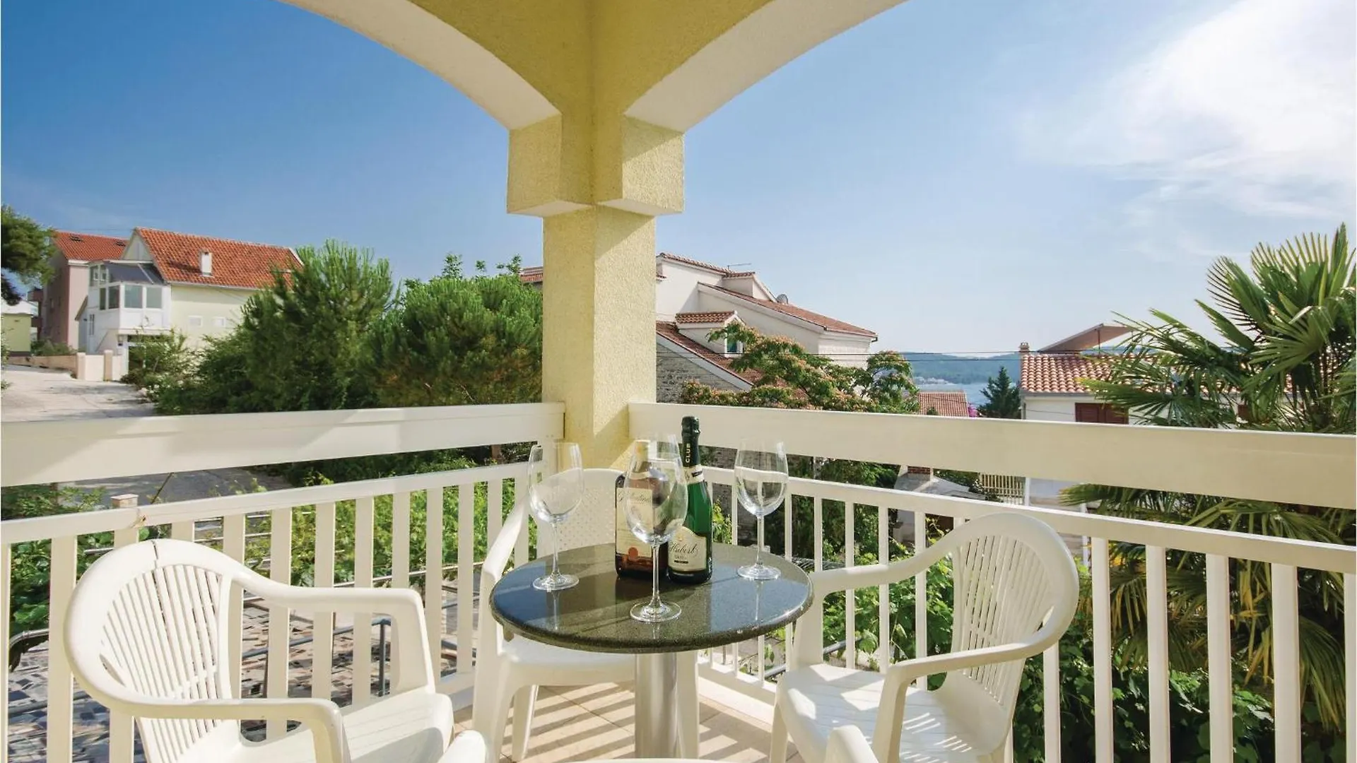 Amazing Apartment In Okrug Gornji Trogir 0*,  Kroatien